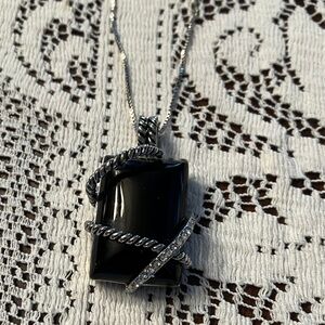 Elegant Black and Silver Pendant Necklace